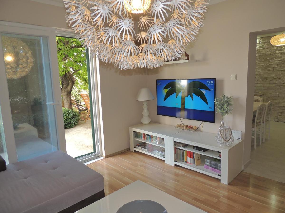 Apartment Ferara Betina  Dış mekan fotoğraf