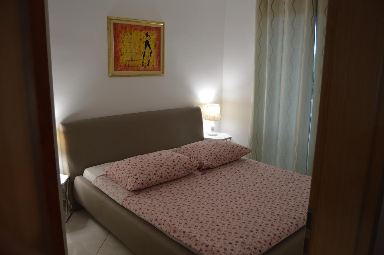 Apartment Ferara Betina  Dış mekan fotoğraf